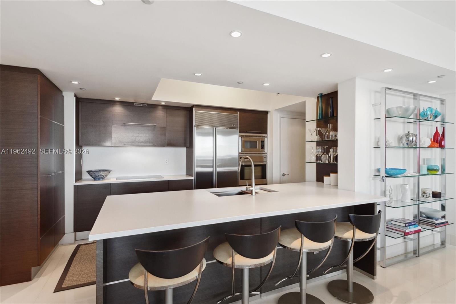 400 Alton Rd #1910, Miami Beach FL 33139