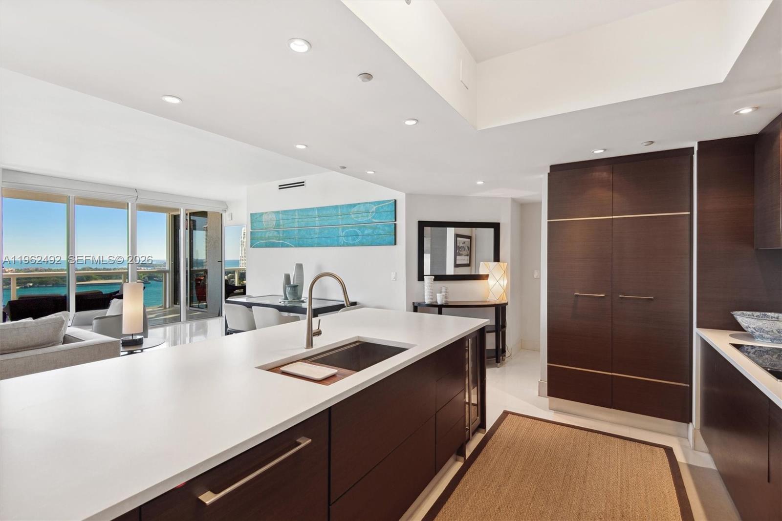 400 Alton Rd #1910, Miami Beach FL 33139