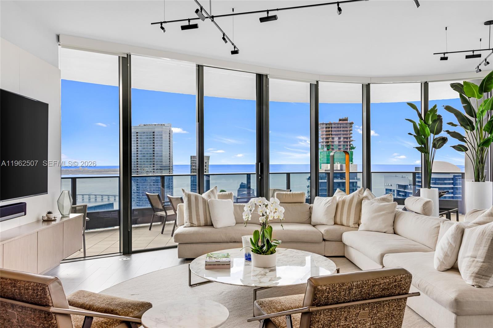1000 Brickell Plz #PH6002, Miami FL 33131