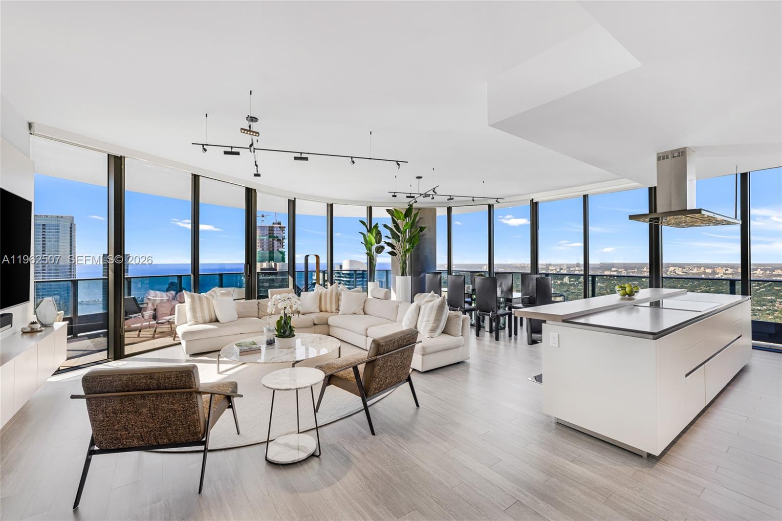 1000 Brickell Plz #PH6002, Miami FL 33131