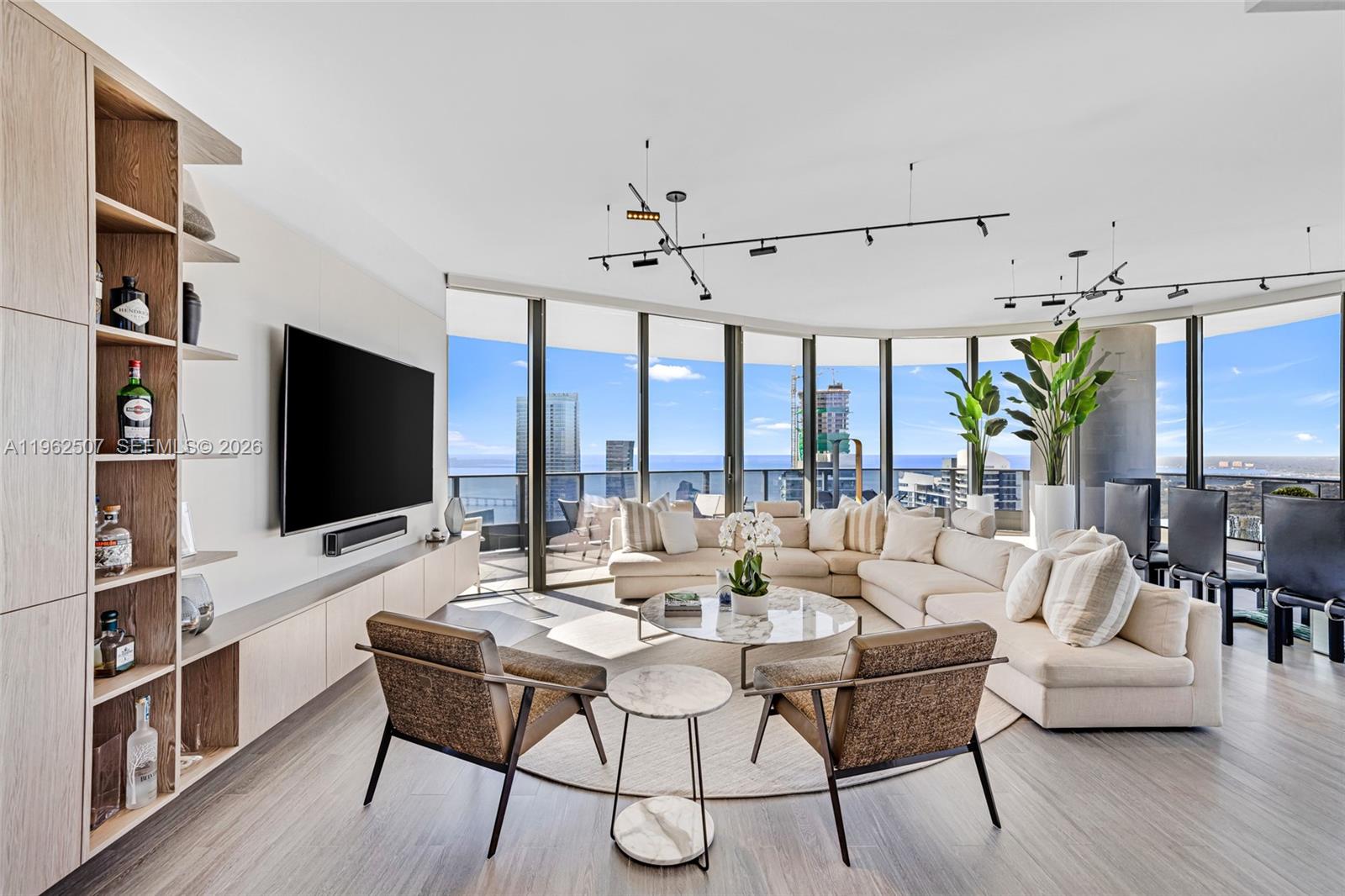 1000 Brickell Plz #PH6002, Miami FL 33131