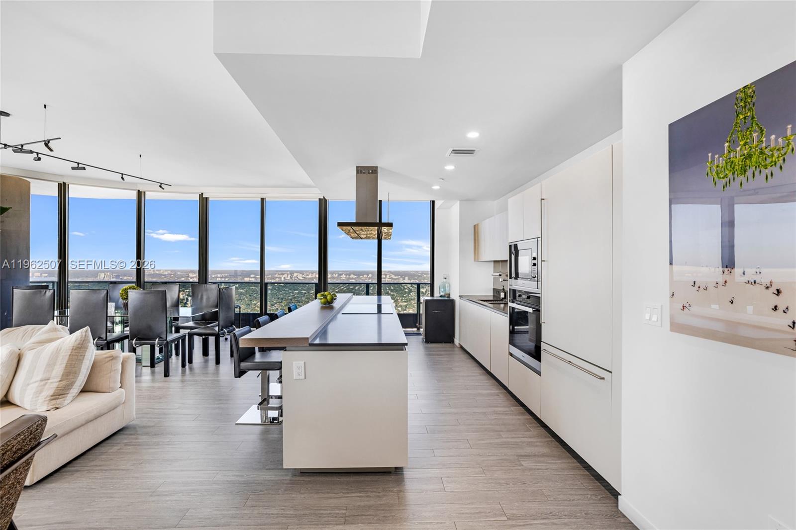 1000 Brickell Plz #PH6002, Miami FL 33131