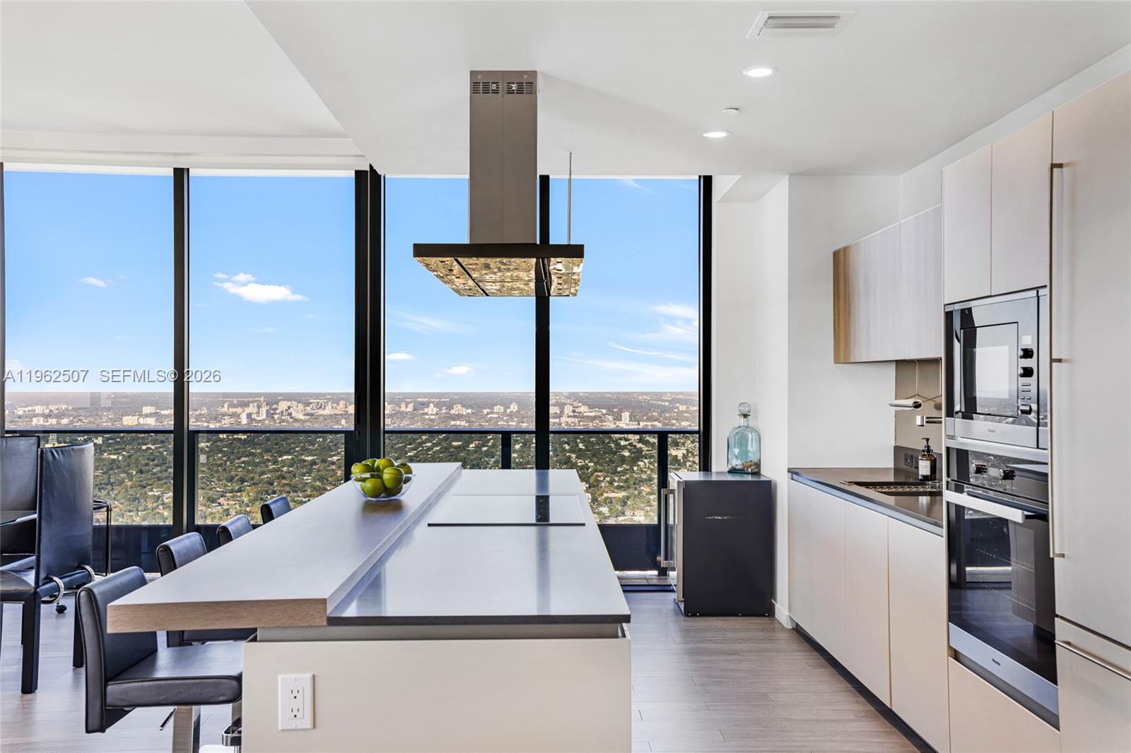 1000 Brickell Plz #PH6002, Miami FL 33131