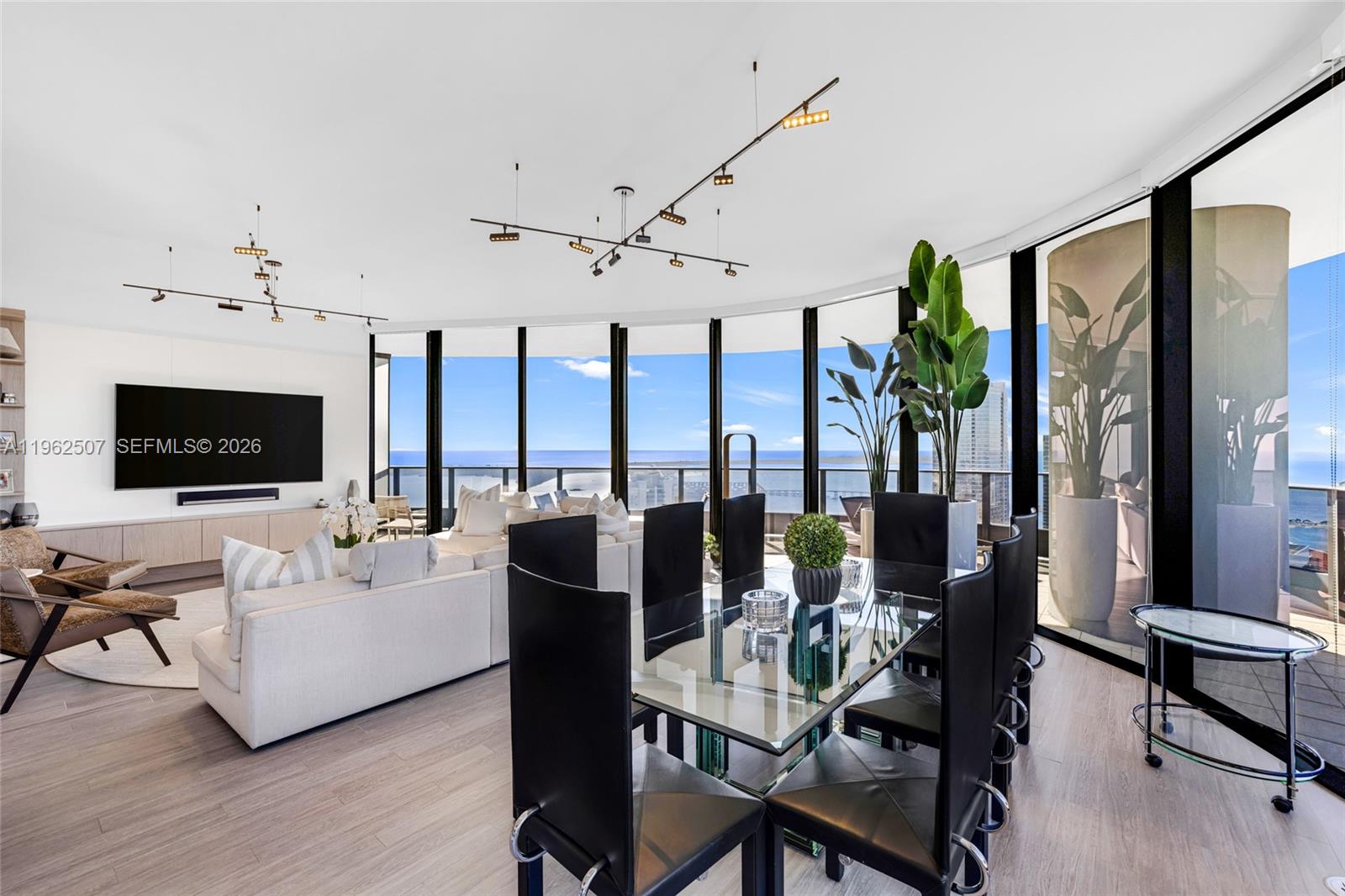 1000 Brickell Plz #PH6002, Miami FL 33131