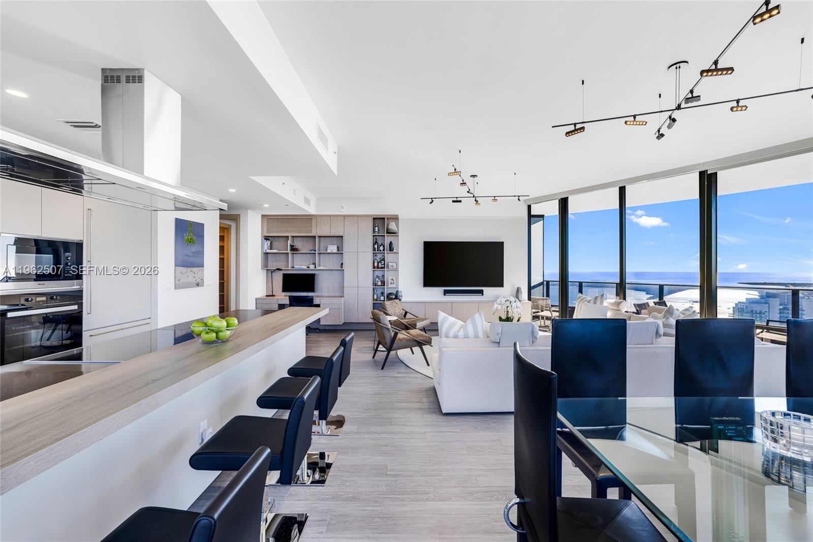 1000 Brickell Plz #PH6002, Miami FL 33131