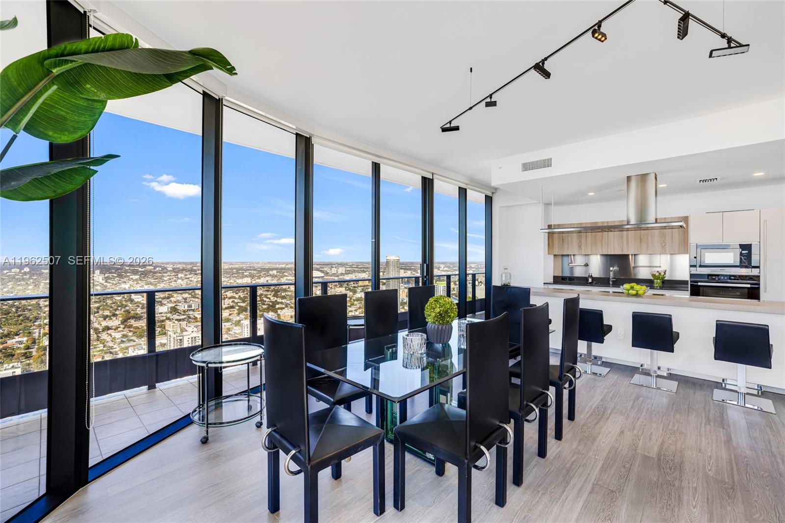 1000 Brickell Plz #PH6002, Miami FL 33131