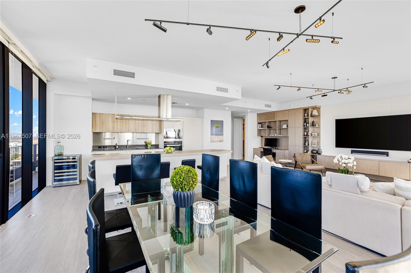 1000 Brickell Plz #PH6002, Miami FL 33131