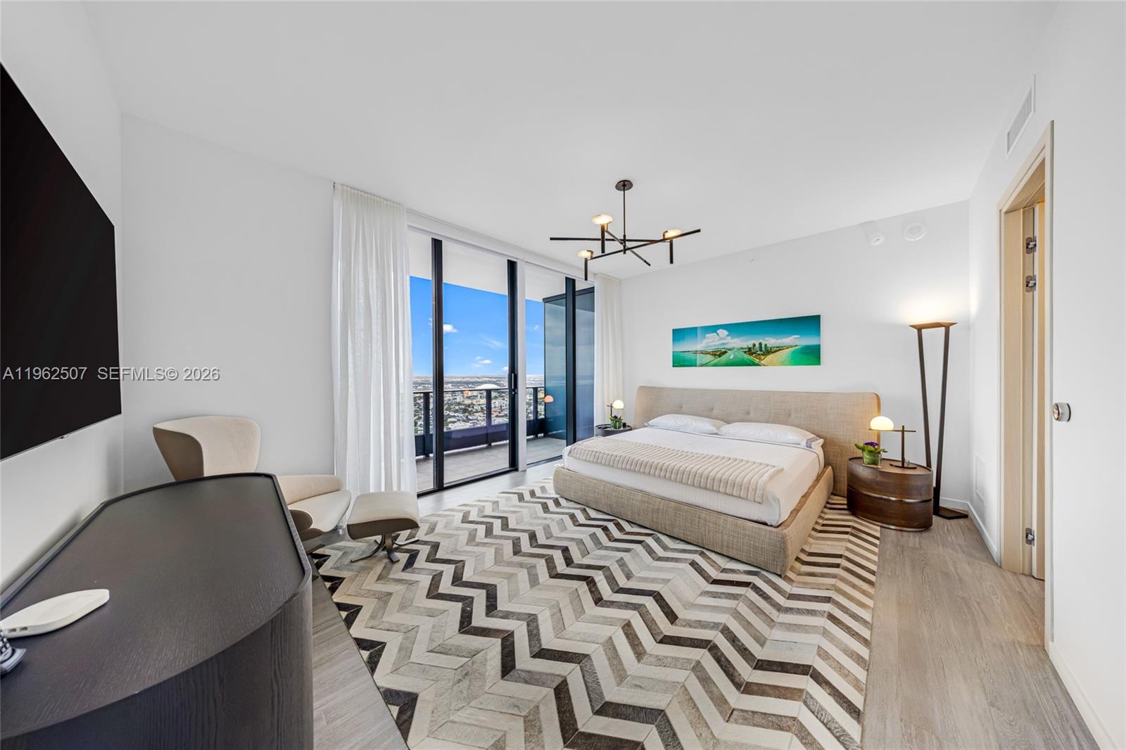 1000 Brickell Plz #PH6002, Miami FL 33131