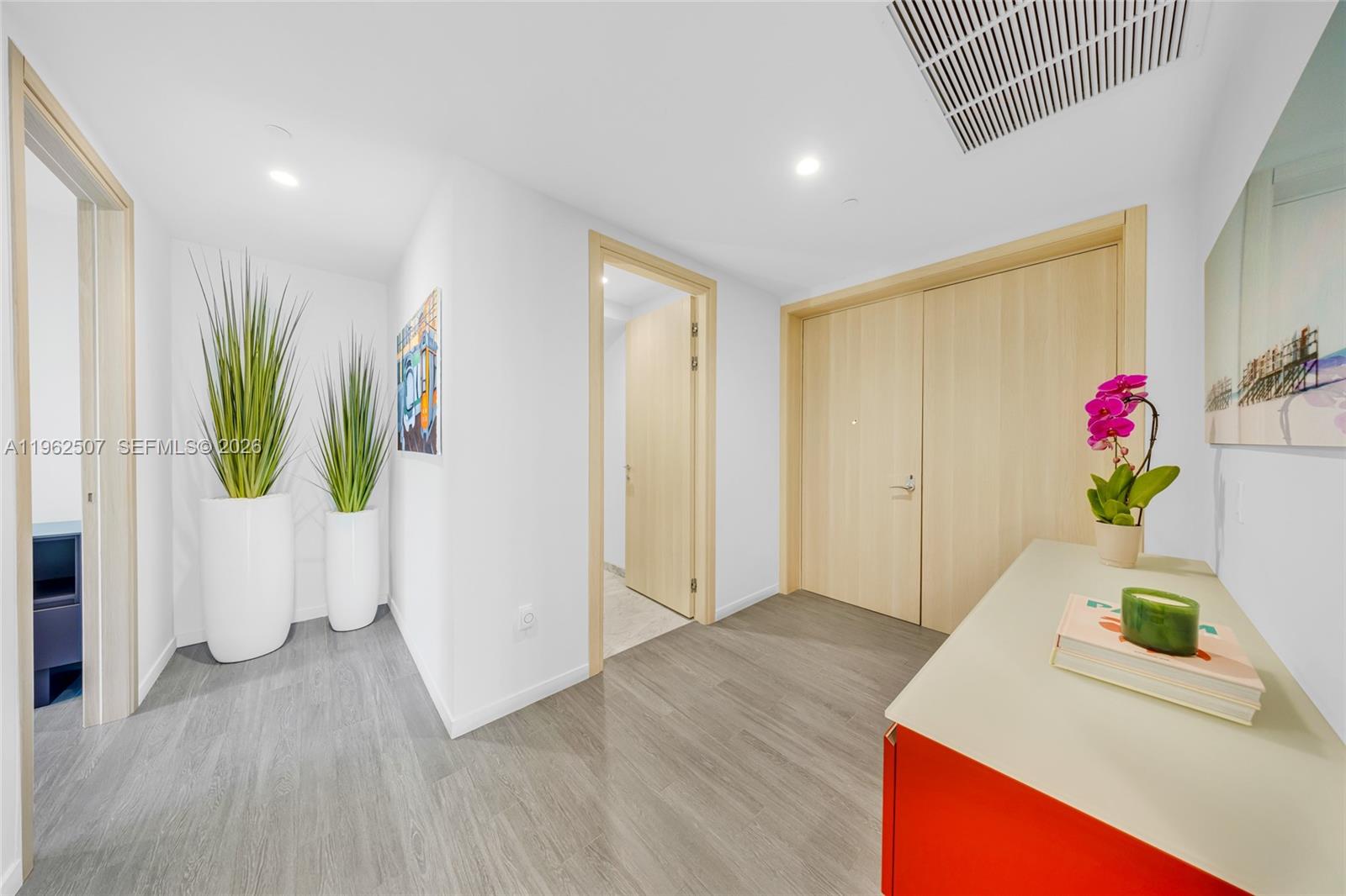 1000 Brickell Plz #PH6002, Miami FL 33131