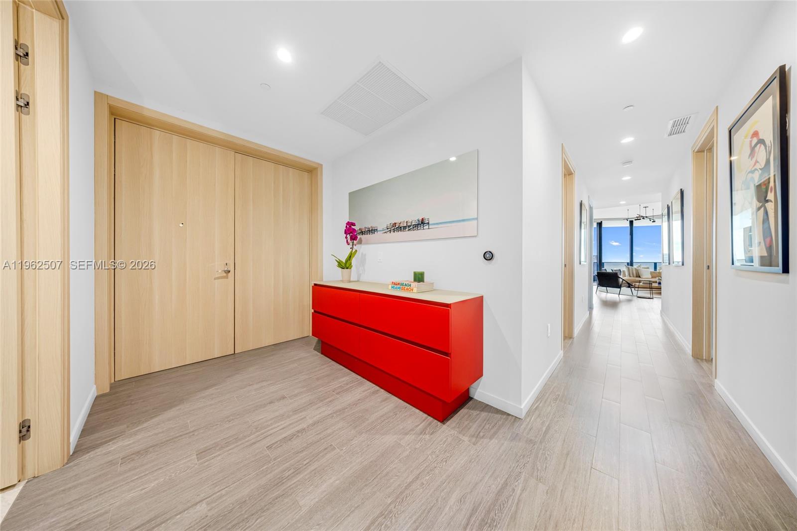 1000 Brickell Plz #PH6002, Miami FL 33131