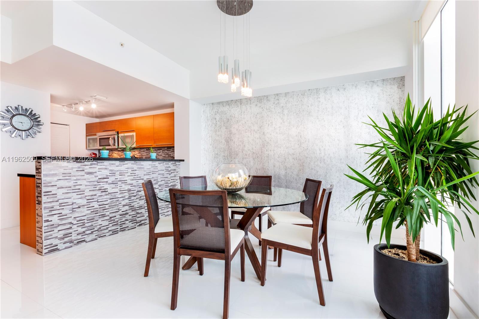 244 Biscayne Blvd #4604, Miami FL 33132