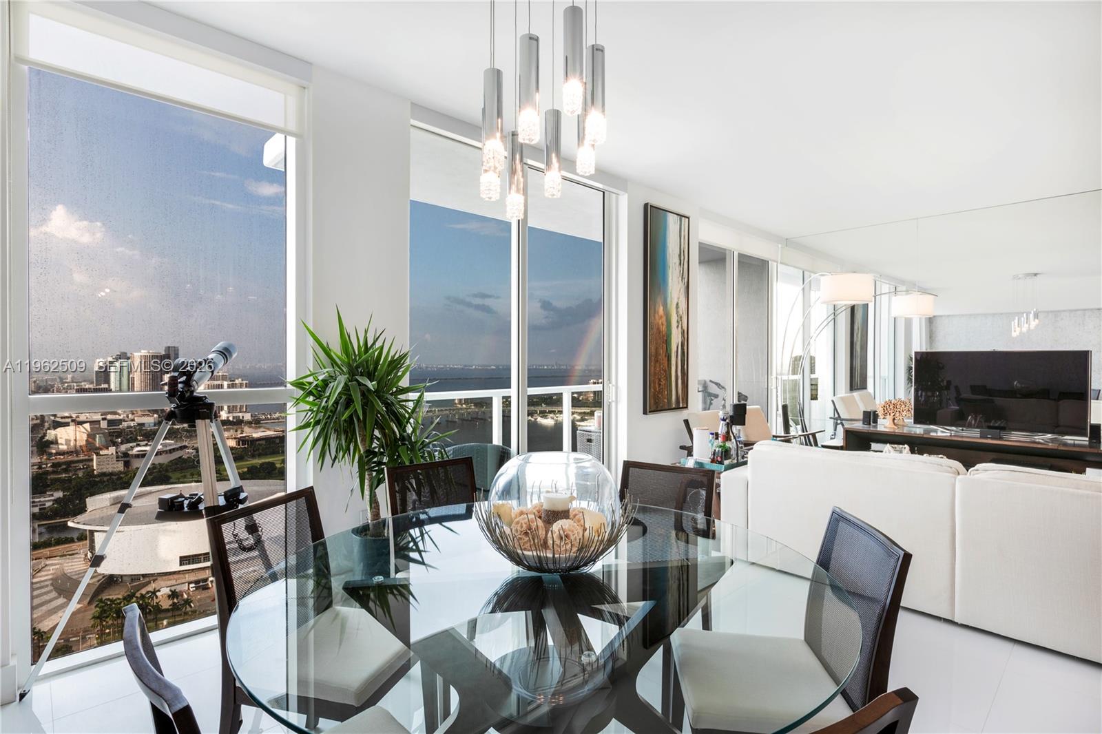 244 Biscayne Blvd #4604, Miami FL 33132