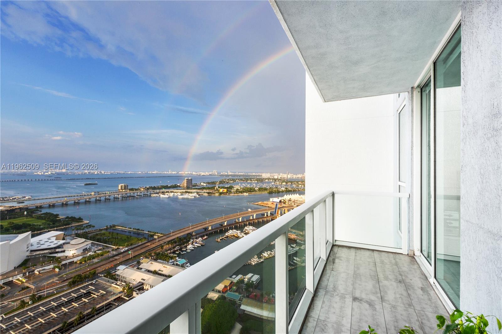 244 Biscayne Blvd #4604, Miami FL 33132