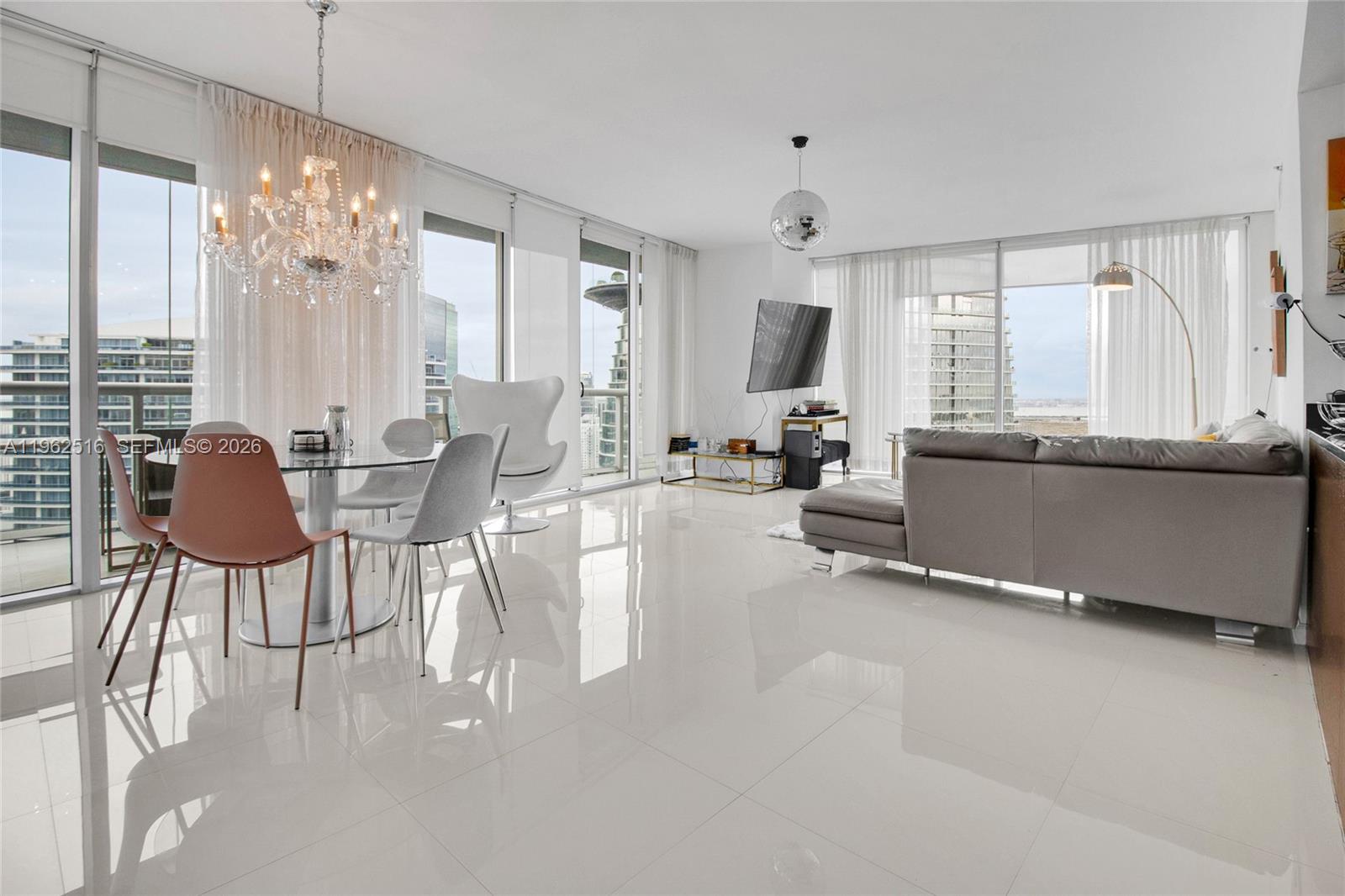 465 Brickell Ave #5102, Miami FL 33131