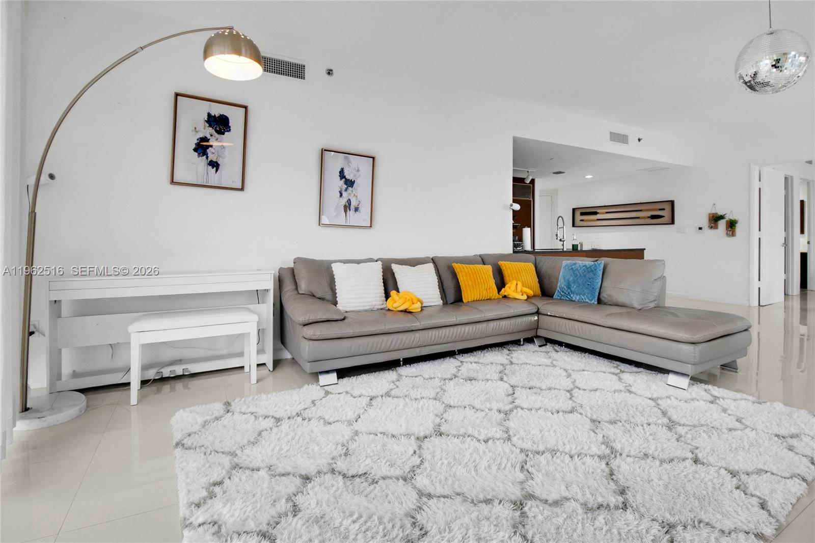 465 Brickell Ave #5102, Miami FL 33131