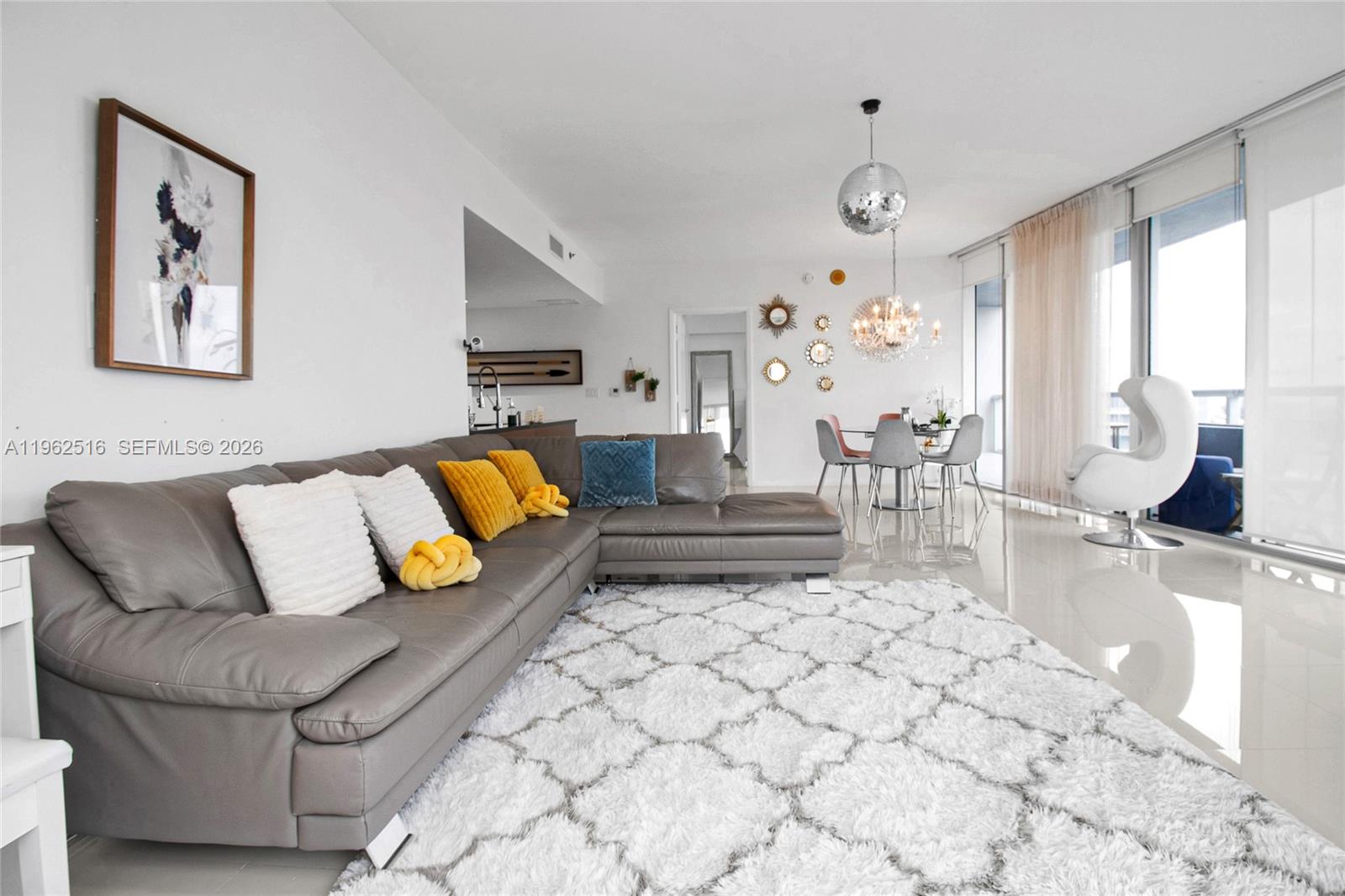 465 Brickell Ave #5102, Miami FL 33131