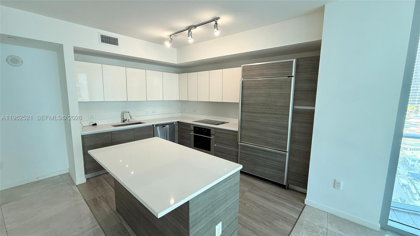 1100 S Miami Ave #1710, Miami FL 33130