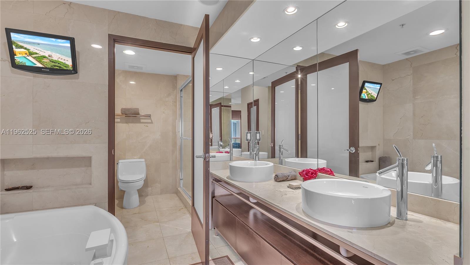 16275 Collins Ave #903, Sunny Isles Beach FL 33160