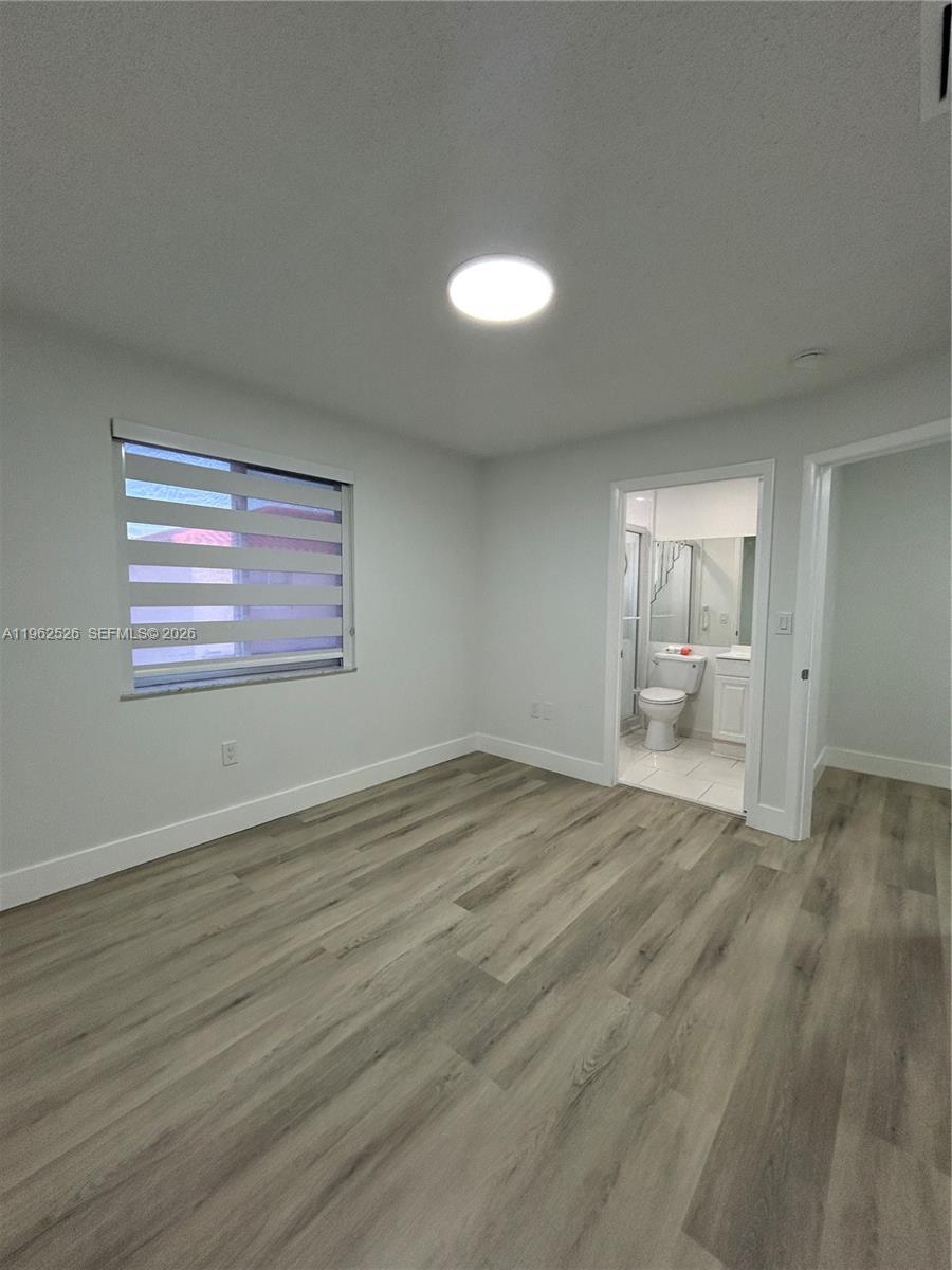 8079 NW 8th St #10, Miami FL 33126