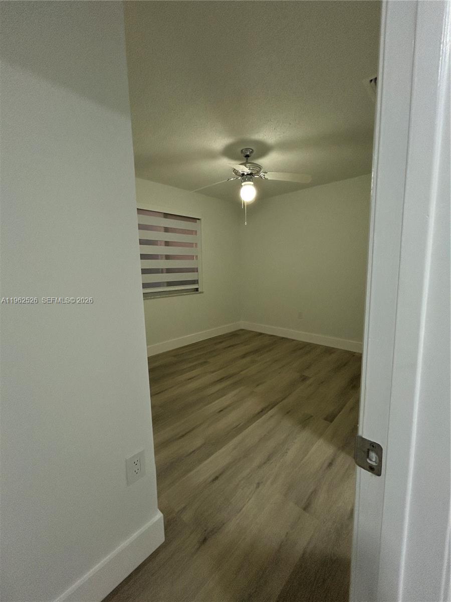 8079 NW 8th St #10, Miami FL 33126