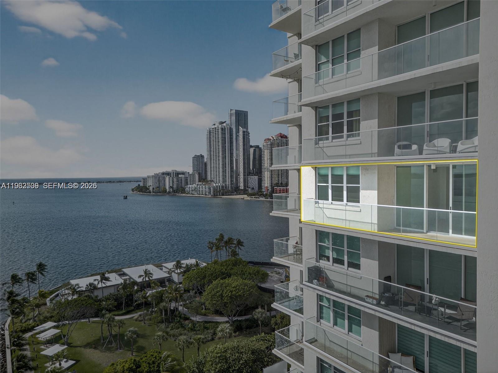 800 Claughton Island Dr #1504, Miami FL 33131