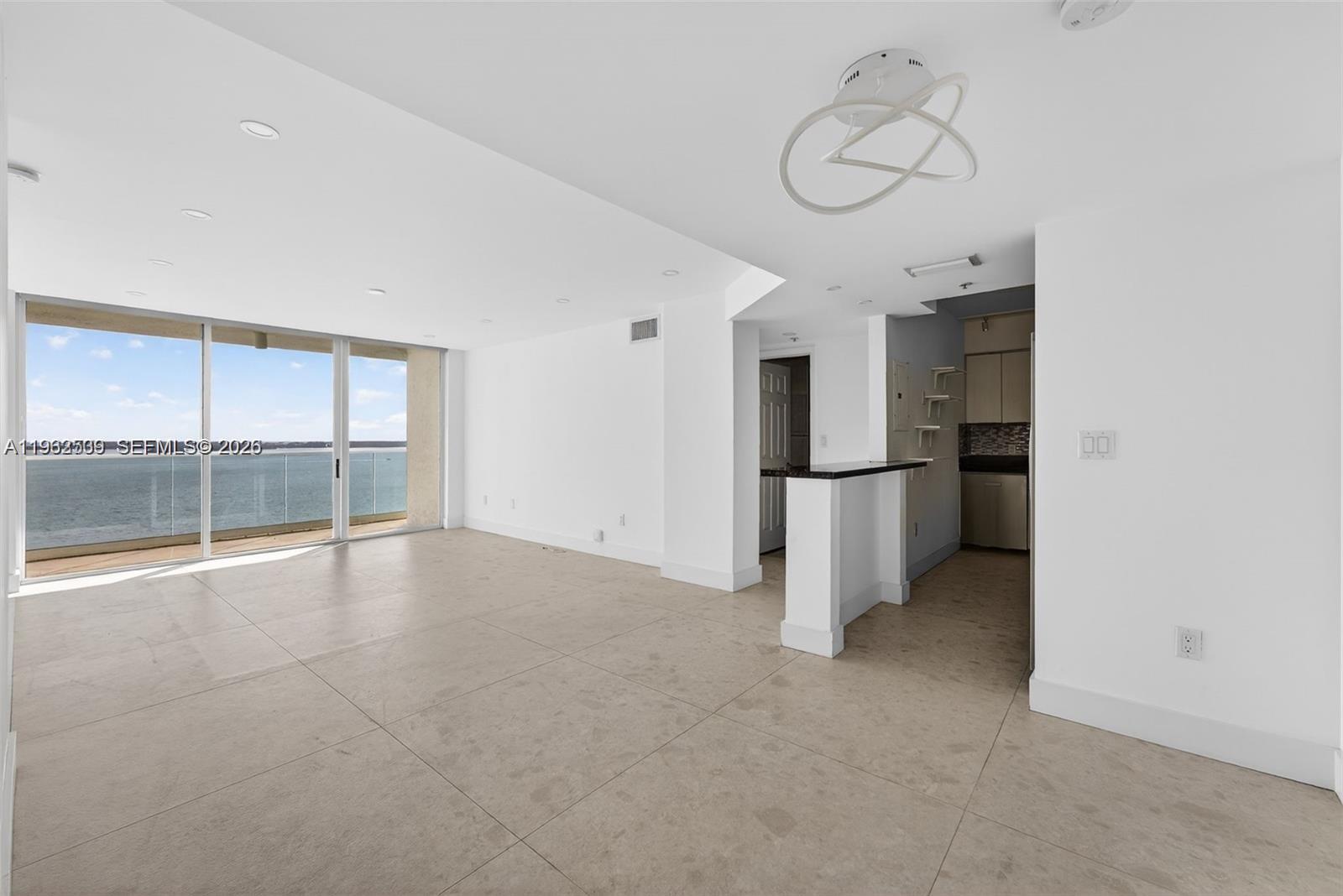 800 Claughton Island Dr #1504, Miami FL 33131