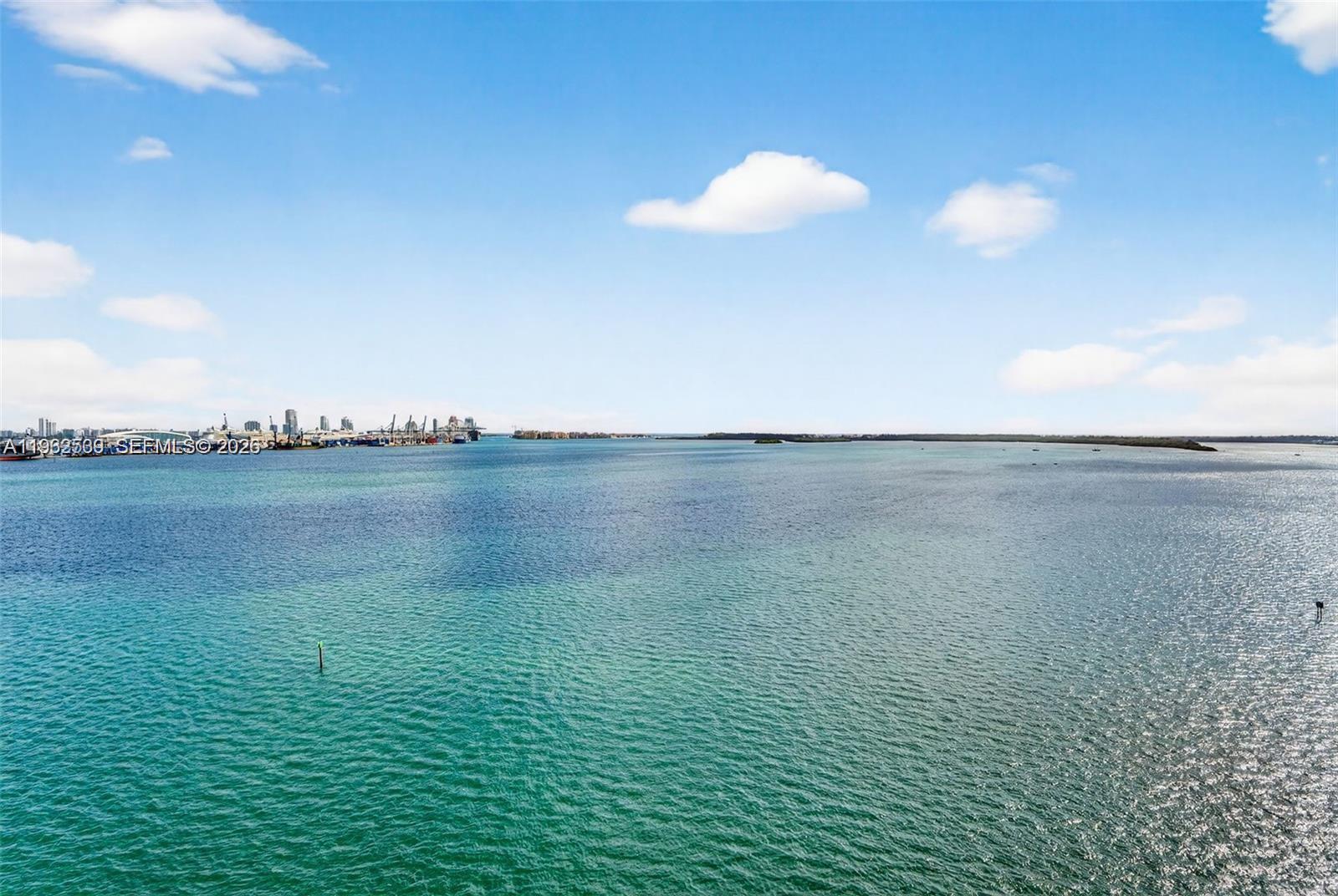 800 Claughton Island Dr #1504, Miami FL 33131
