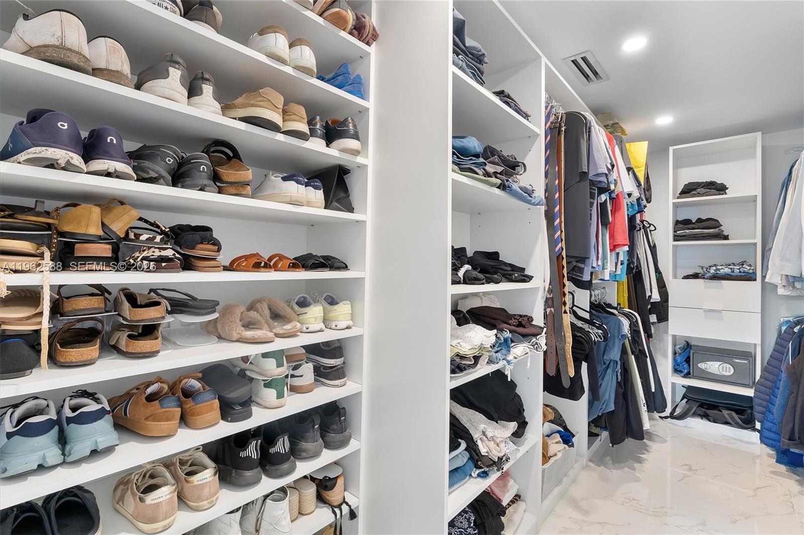 1121 Crandon Blvd #D806, Key Biscayne FL 33149