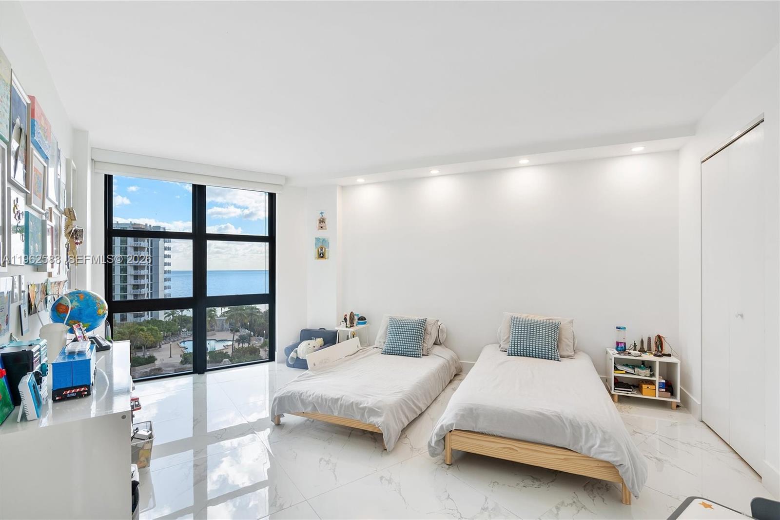 1121 Crandon Blvd #D806, Key Biscayne FL 33149