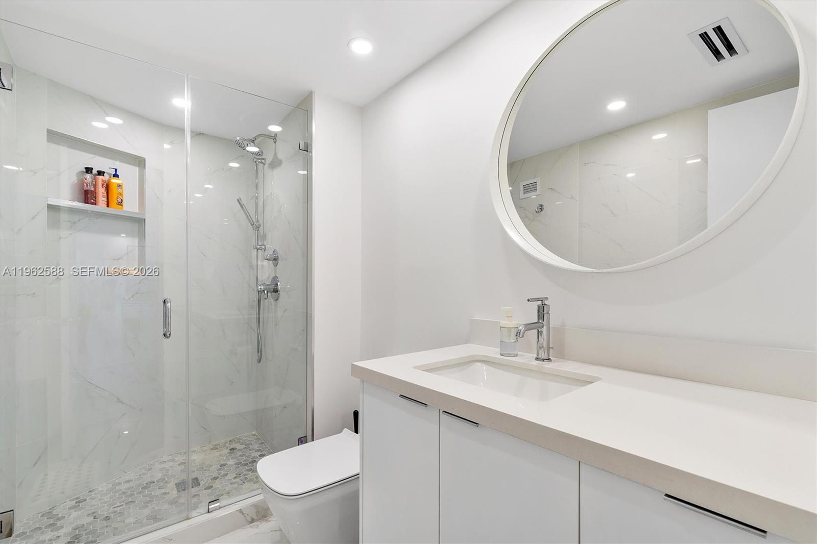 1121 Crandon Blvd #D806, Key Biscayne FL 33149