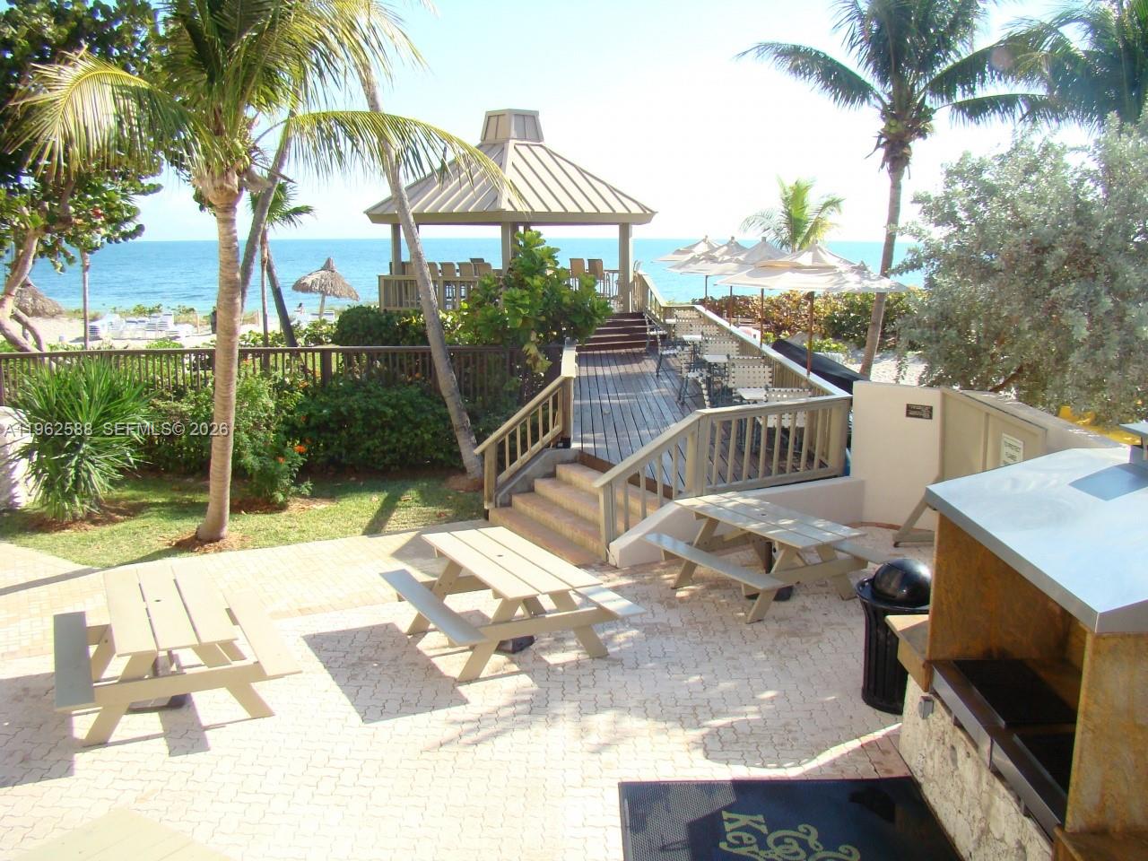 1121 Crandon Blvd #D806, Key Biscayne FL 33149