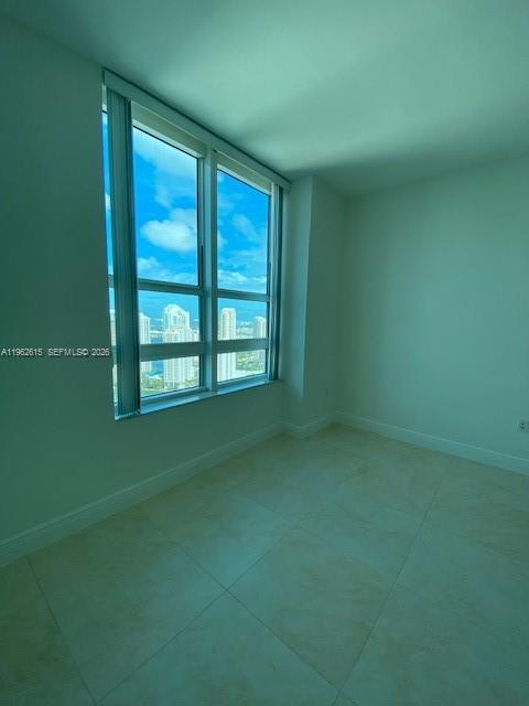 950 Brickell Bay Dr #4002, Miami FL 33131
