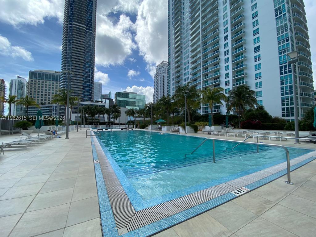 950 Brickell Bay Dr #4002, Miami FL 33131