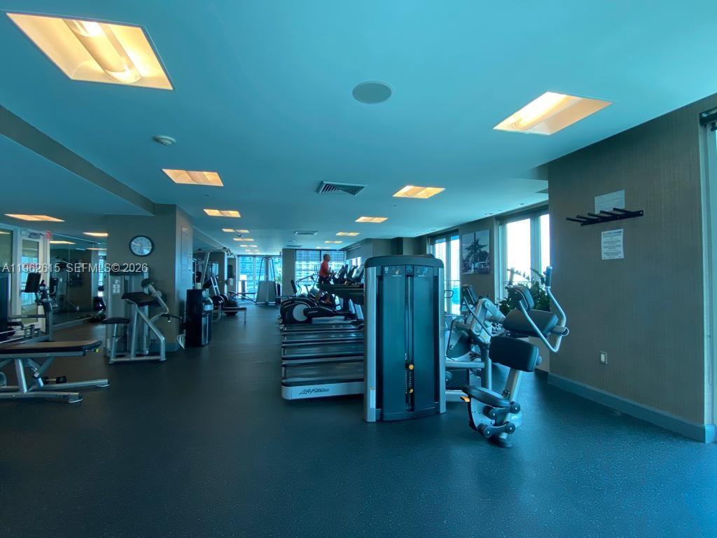 950 Brickell Bay Dr #4002, Miami FL 33131