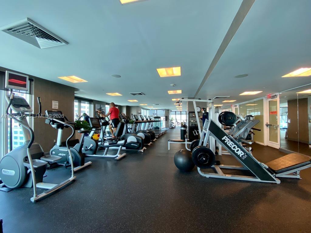 950 Brickell Bay Dr #4002, Miami FL 33131