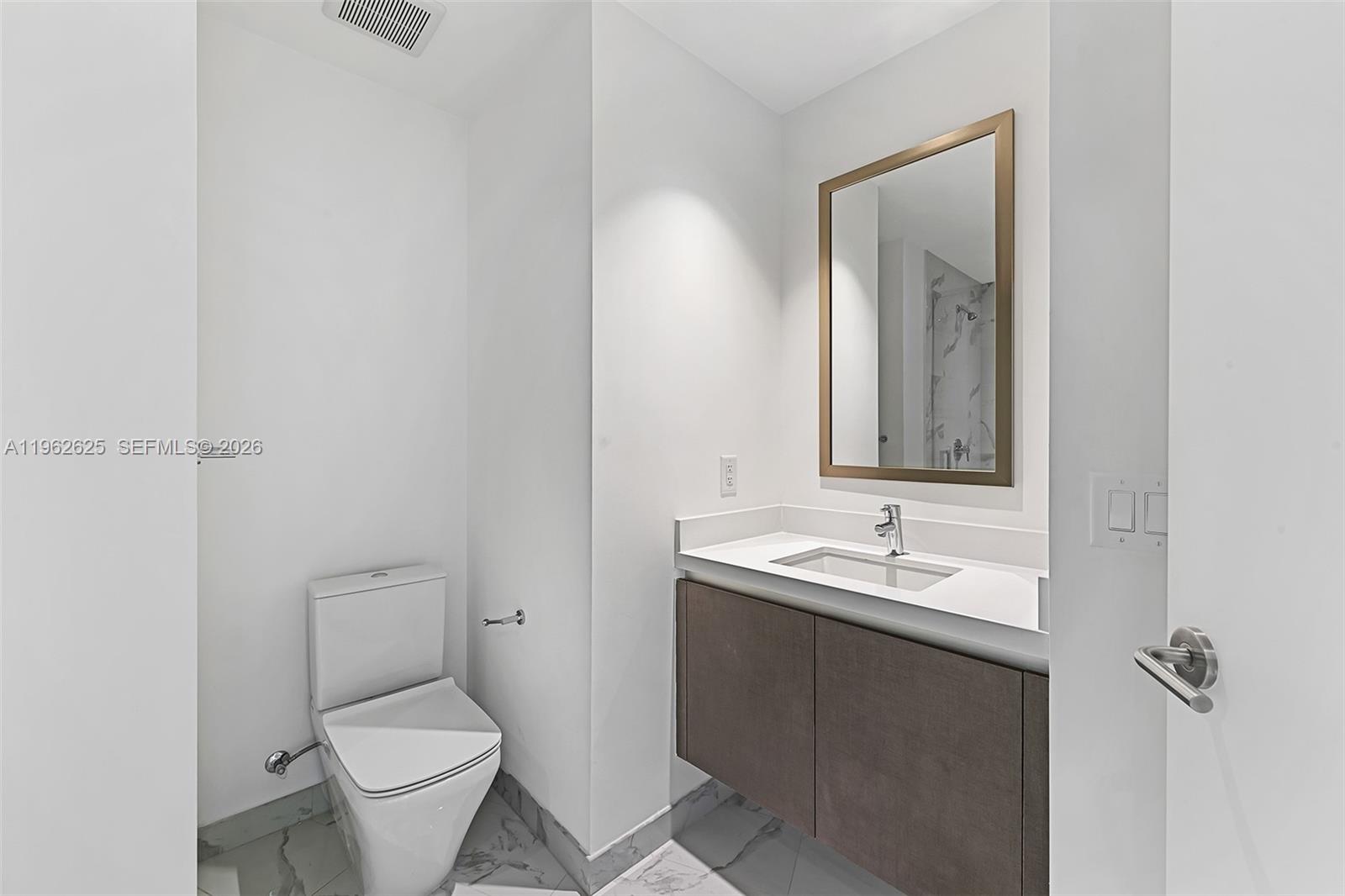 851 NE 1st Ave #1012, Miami FL 33132