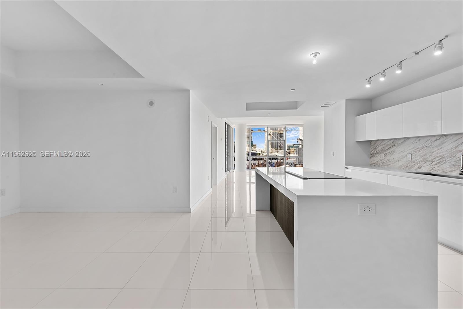 851 NE 1st Ave #1012, Miami FL 33132