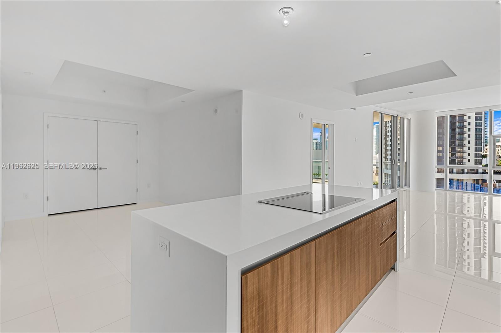 851 NE 1st Ave #1012, Miami FL 33132
