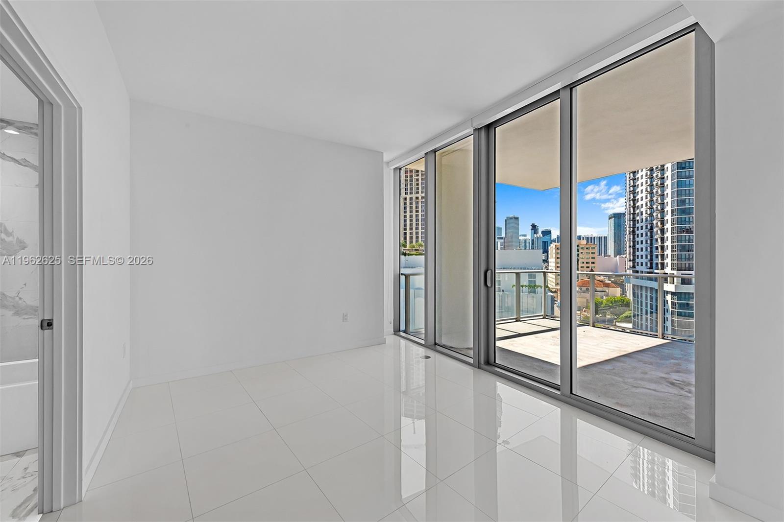 851 NE 1st Ave #1012, Miami FL 33132