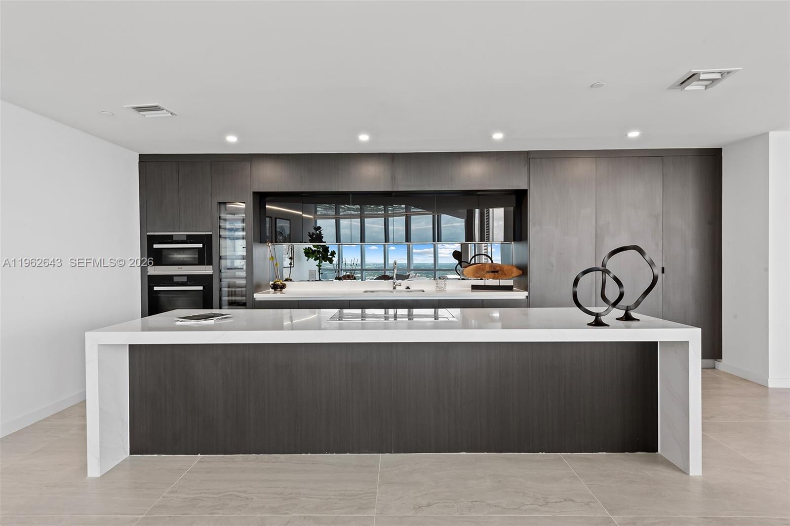 851 NE 1st Ave #PH5212, Miami FL 33132