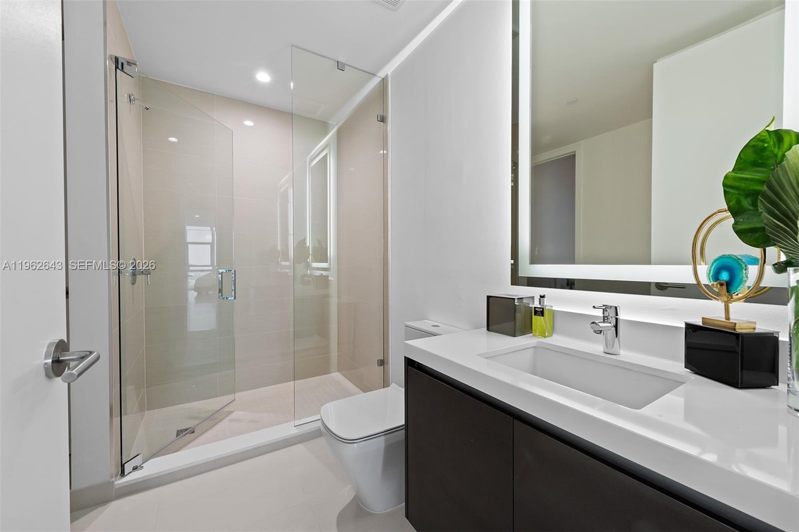 851 NE 1st Ave #PH5212, Miami FL 33132