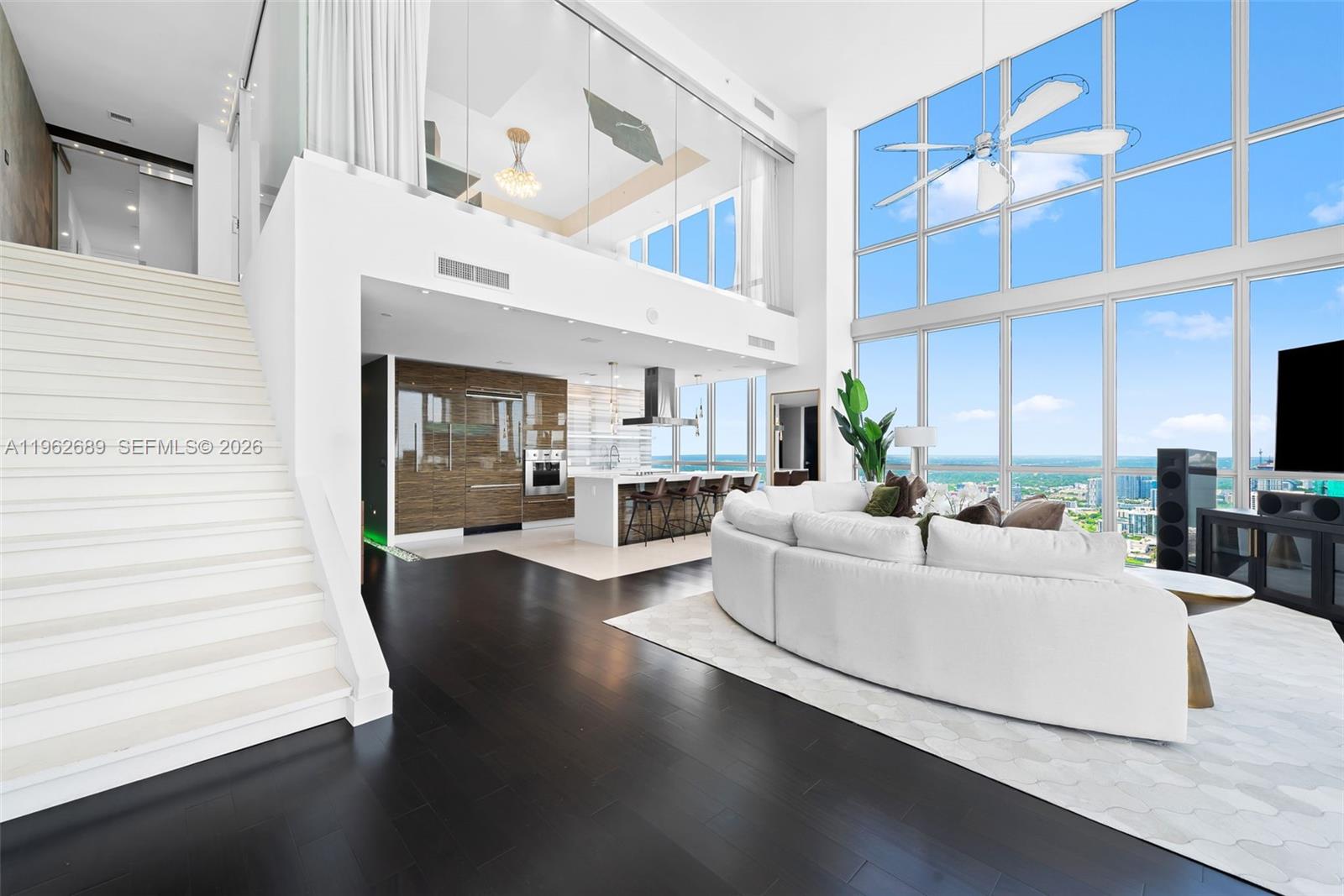 1100 Biscayne Blvd #5706, Miami FL 33132