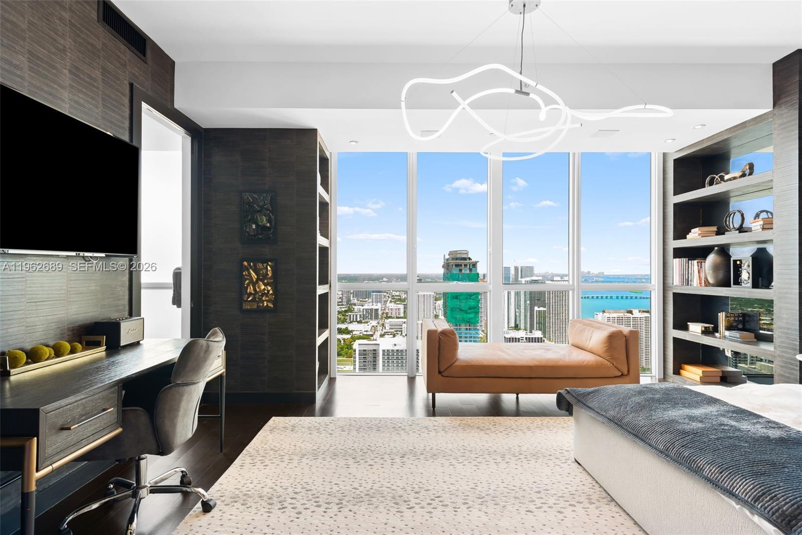 1100 Biscayne Blvd #5706, Miami FL 33132