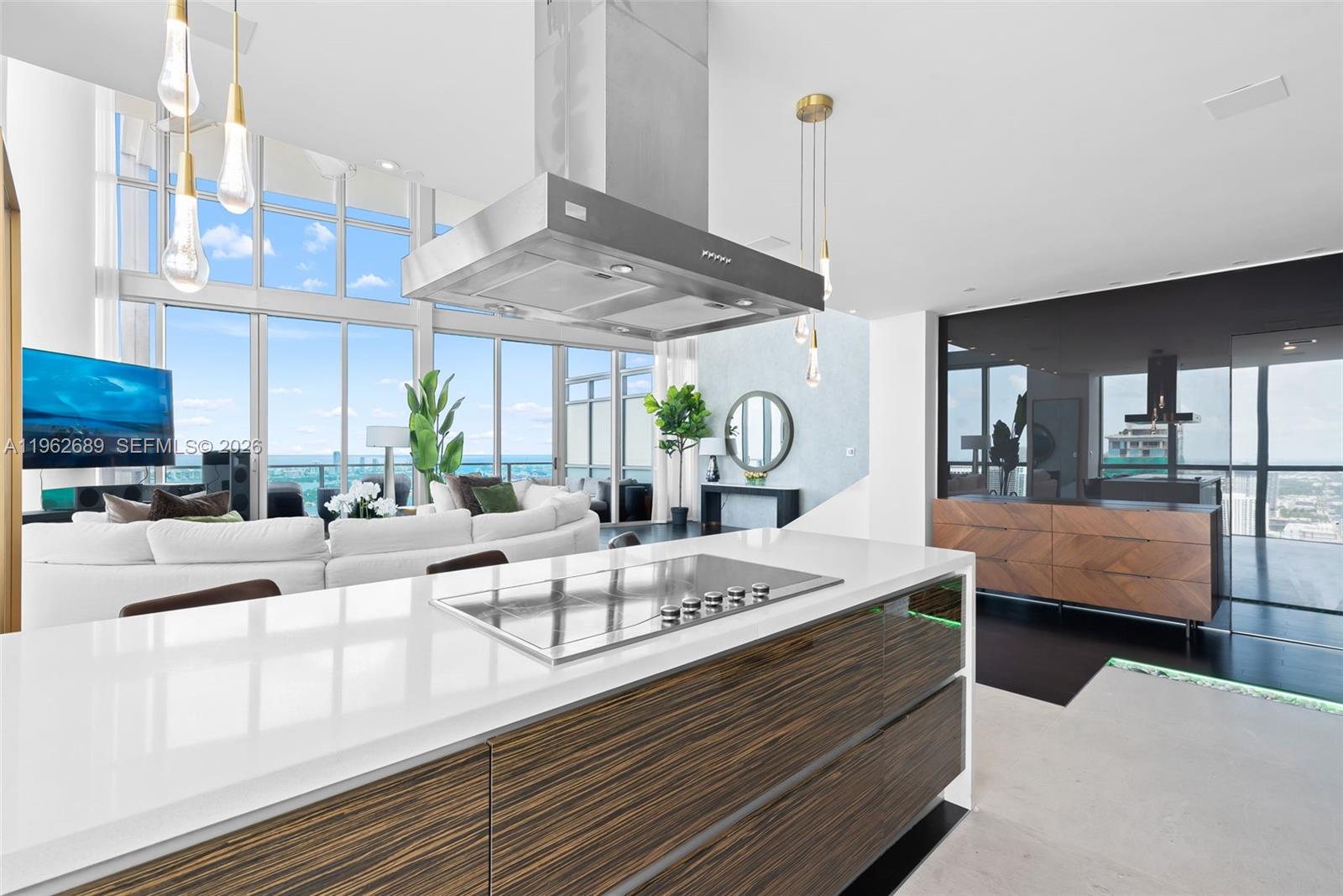 1100 Biscayne Blvd #5706, Miami FL 33132