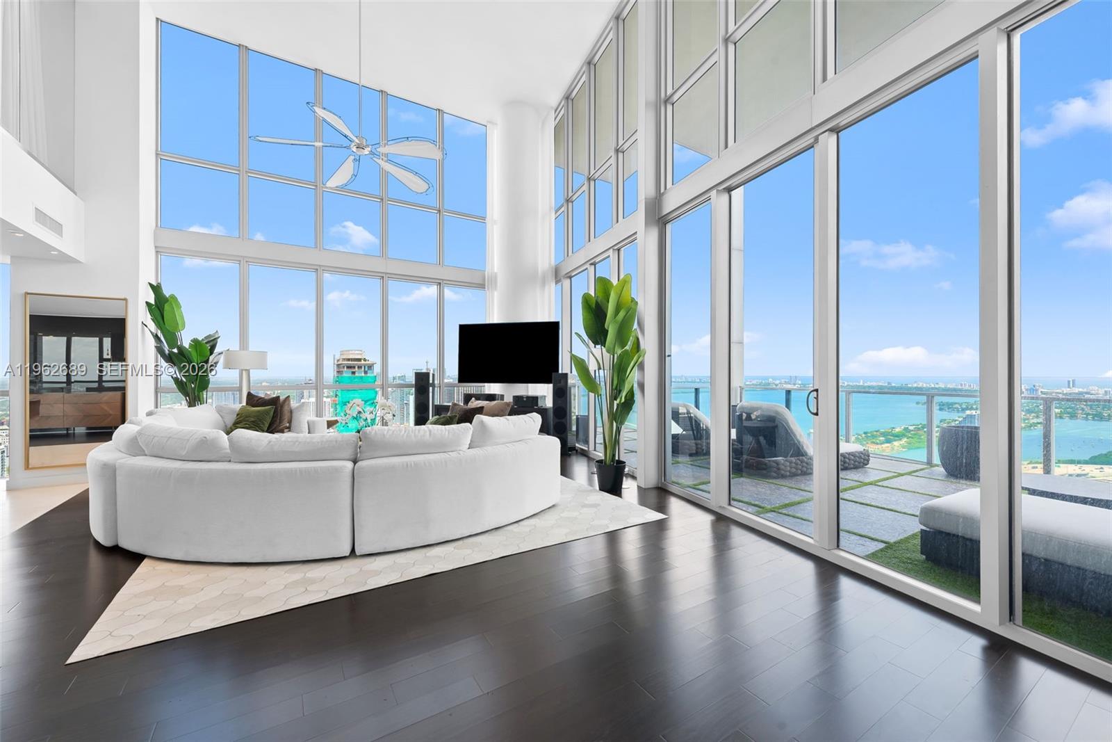 1100 Biscayne Blvd #5706, Miami FL 33132