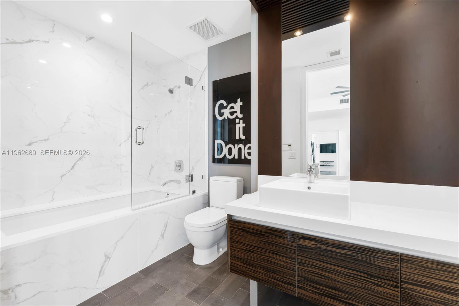 1100 Biscayne Blvd #5706, Miami FL 33132