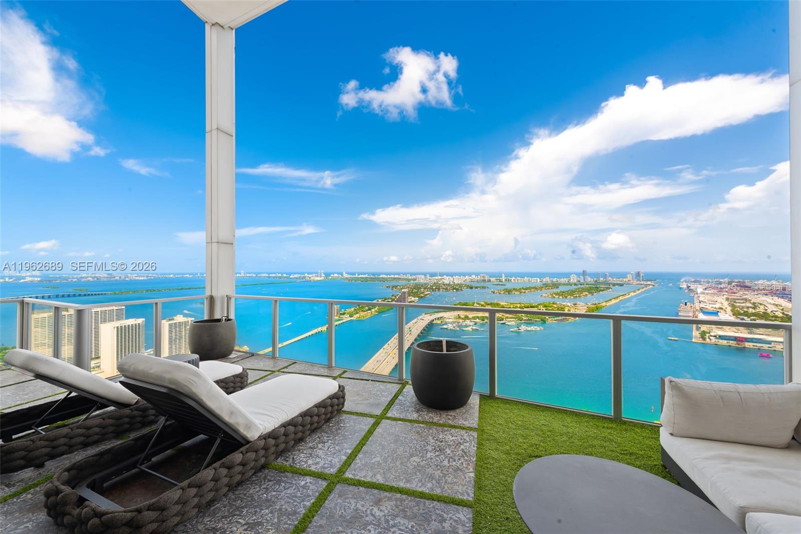 1100 Biscayne Blvd #5706, Miami FL 33132
