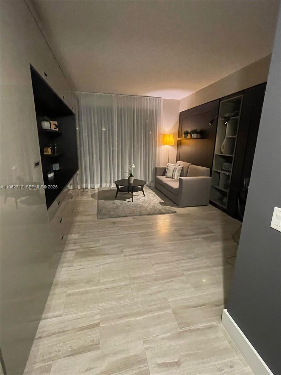 Miami FL 33131 - A11962712