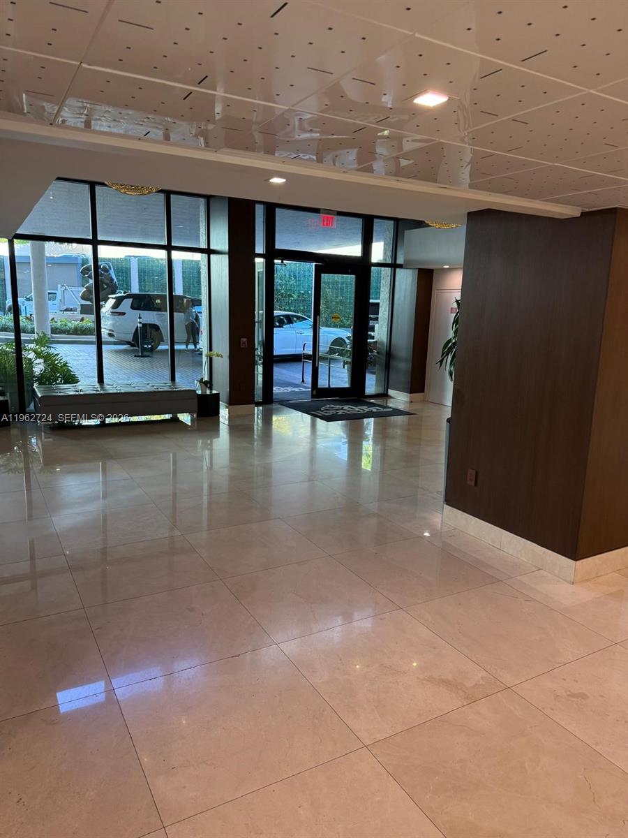 540 Brickell Key Dr #1505, Miami FL 33131