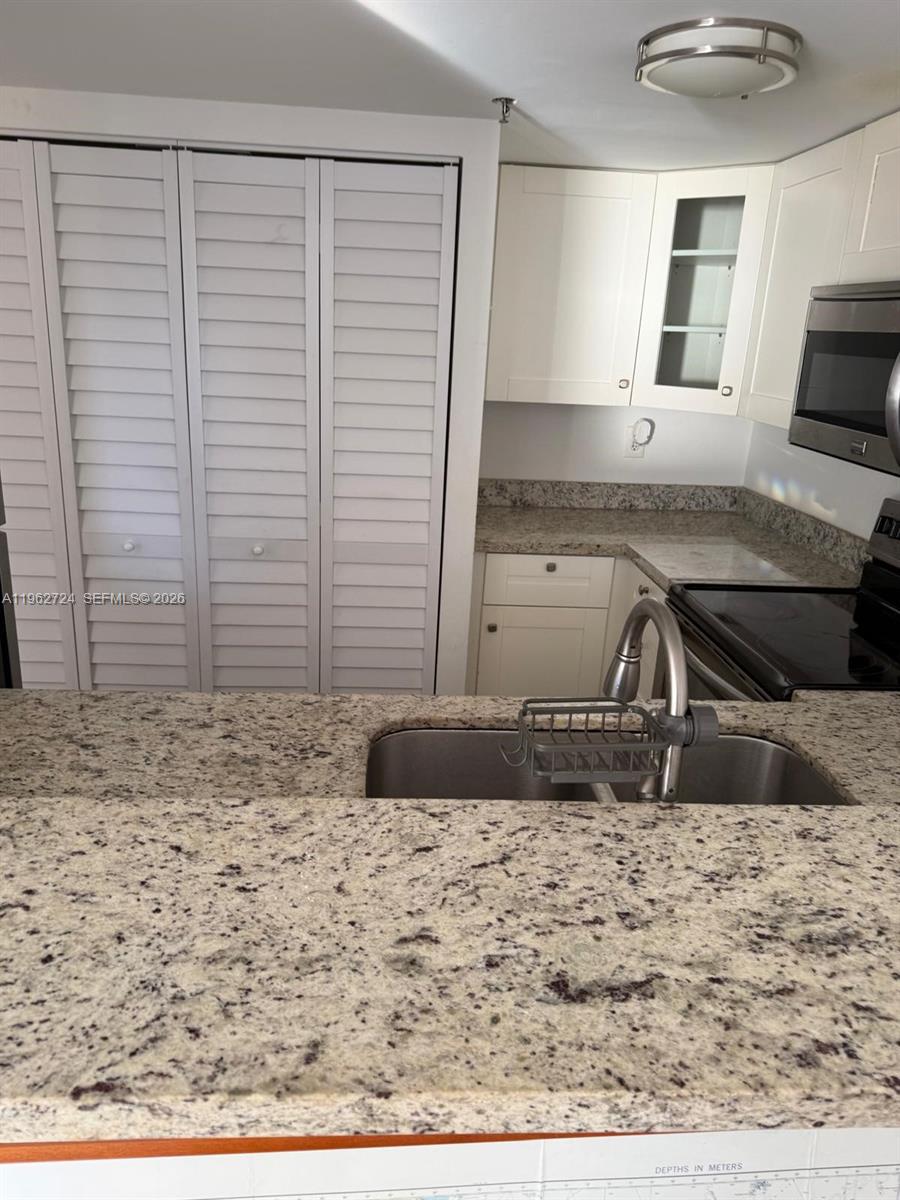 540 Brickell Key Dr #1505, Miami FL 33131